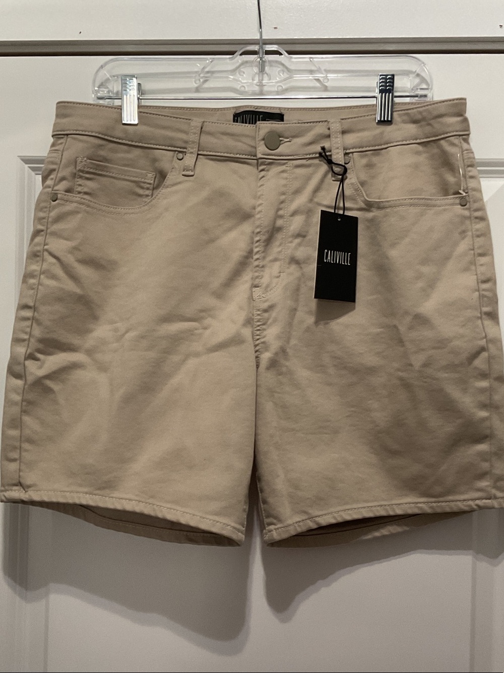 Men's Stretch Flat-Front Tan Shorts